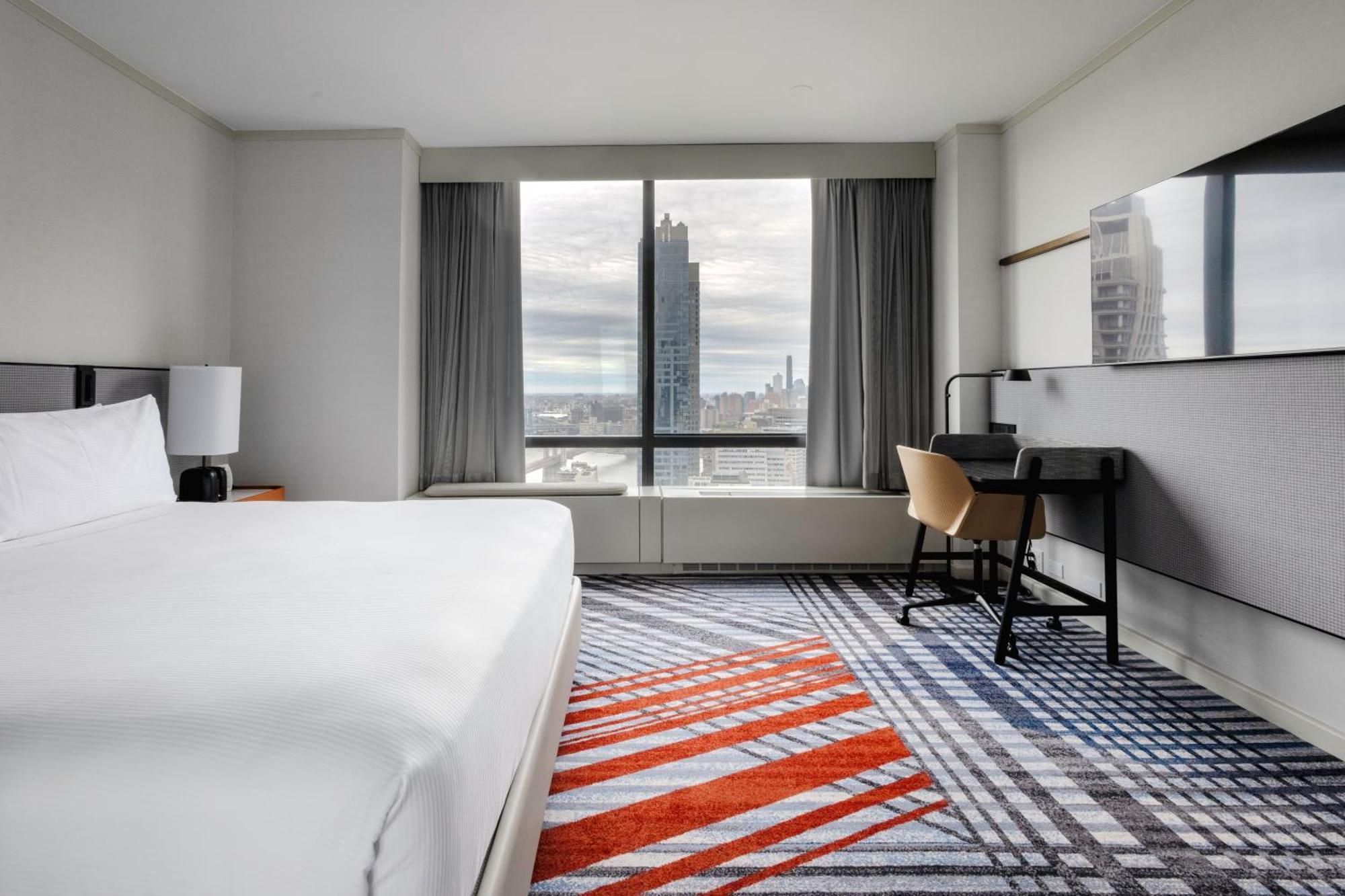 Hotel Millennium Downtown 4*